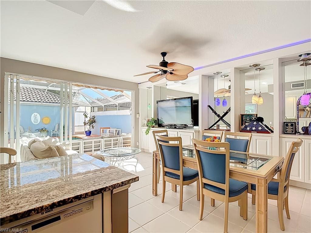 6186 Towncenter CIR-12