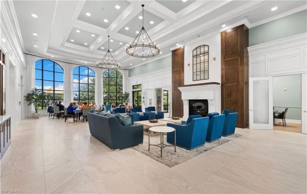 6186 Towncenter CIR-48