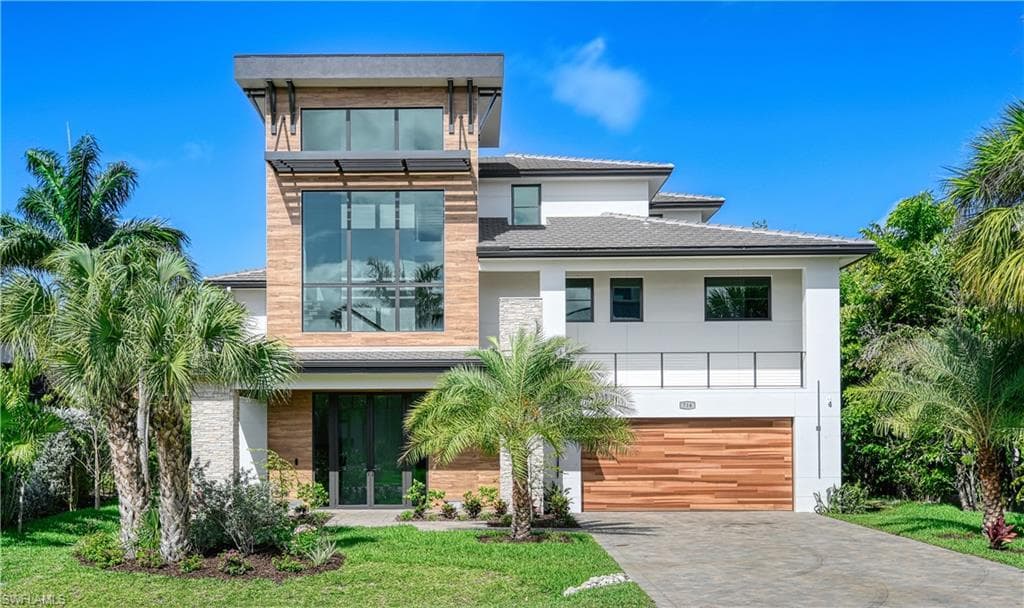 714 Hideaway CIR W-1