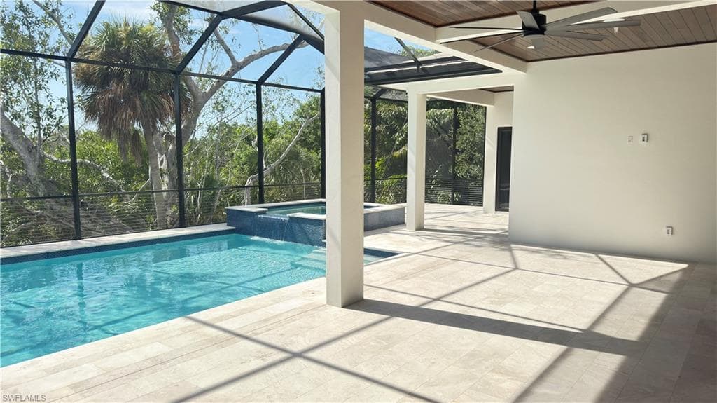 714 Hideaway CIR W-17