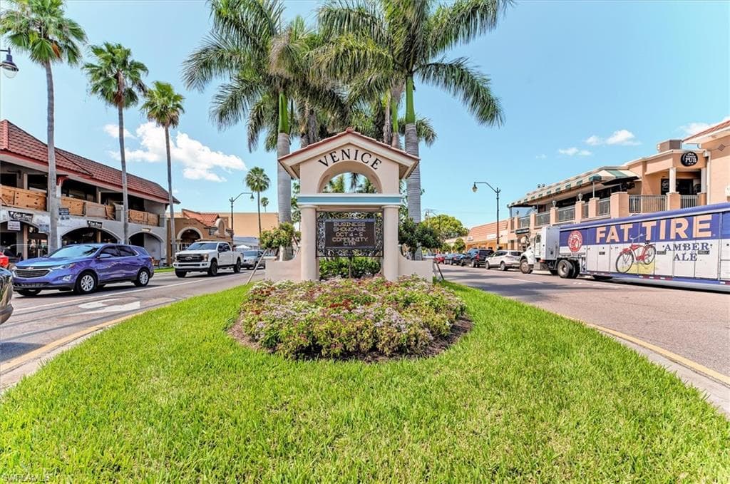 615 May Apple WAY, VENICE FL 34293-46