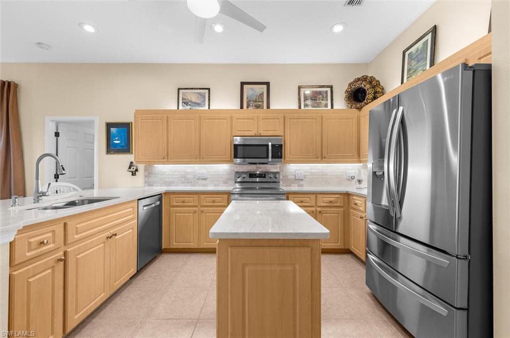 615 May Apple WAY, VENICE FL 34293-11