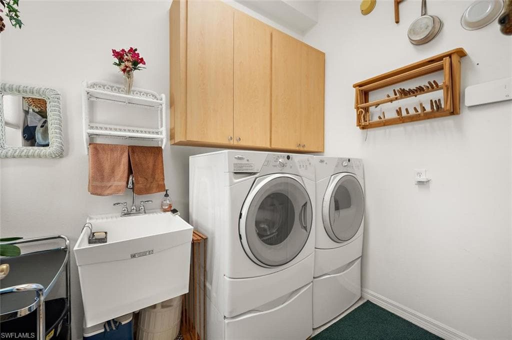 615 May Apple WAY, VENICE FL 34293-33