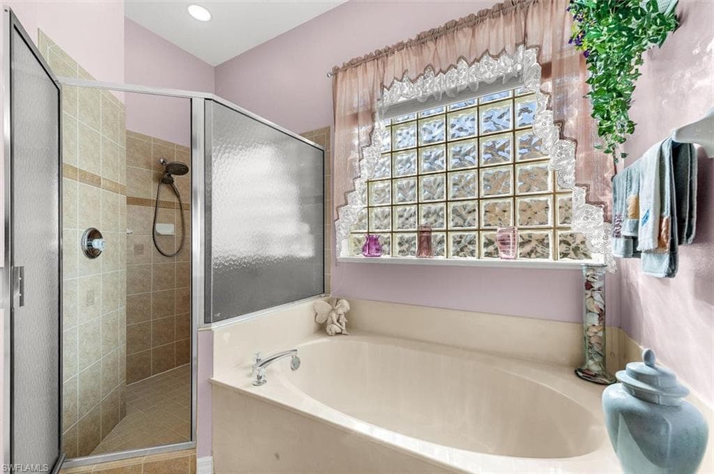 615 May Apple WAY, VENICE FL 34293-28