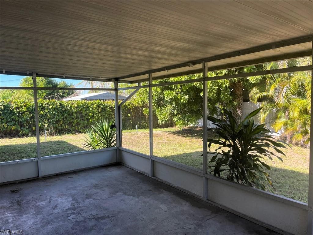 2173 Barry DR, FORT MYERS FL 33907-8