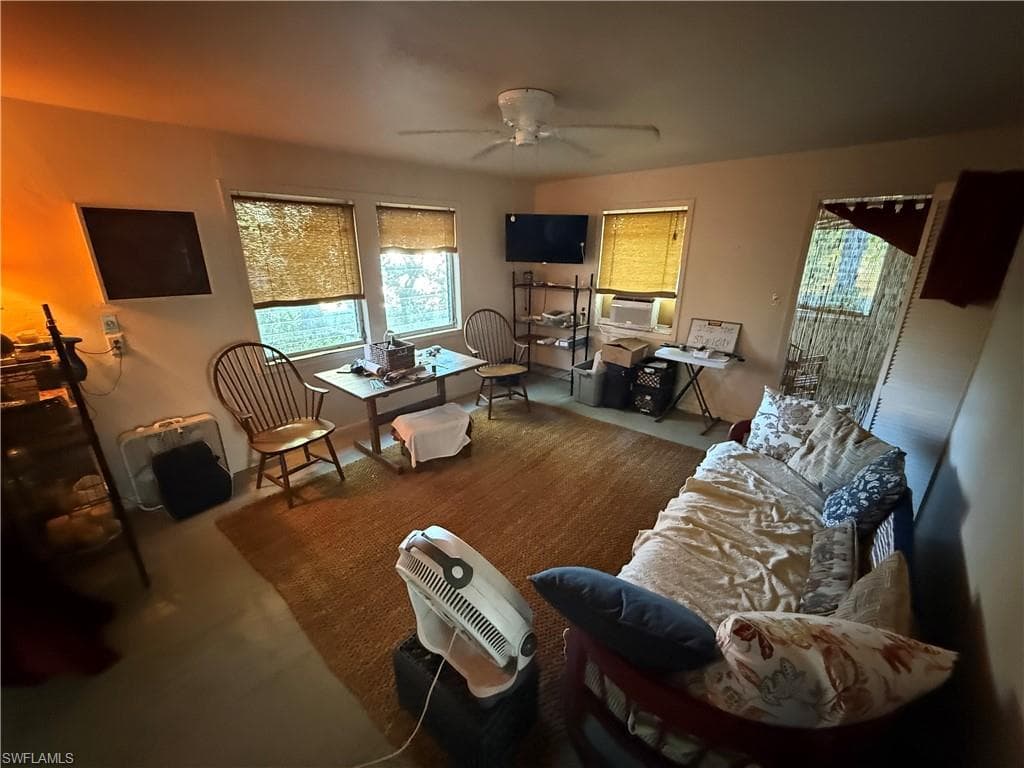 77 Oak ST, NORTH FORT MYERS FL 33903-10