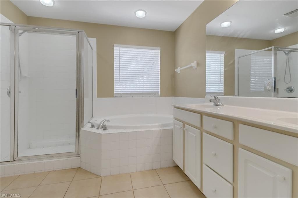 9720 Heatherstone River CT # 5, ESTERO FL 33928-14