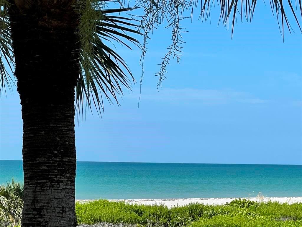 671 E Gulf DR, SANIBEL FL 33957-11