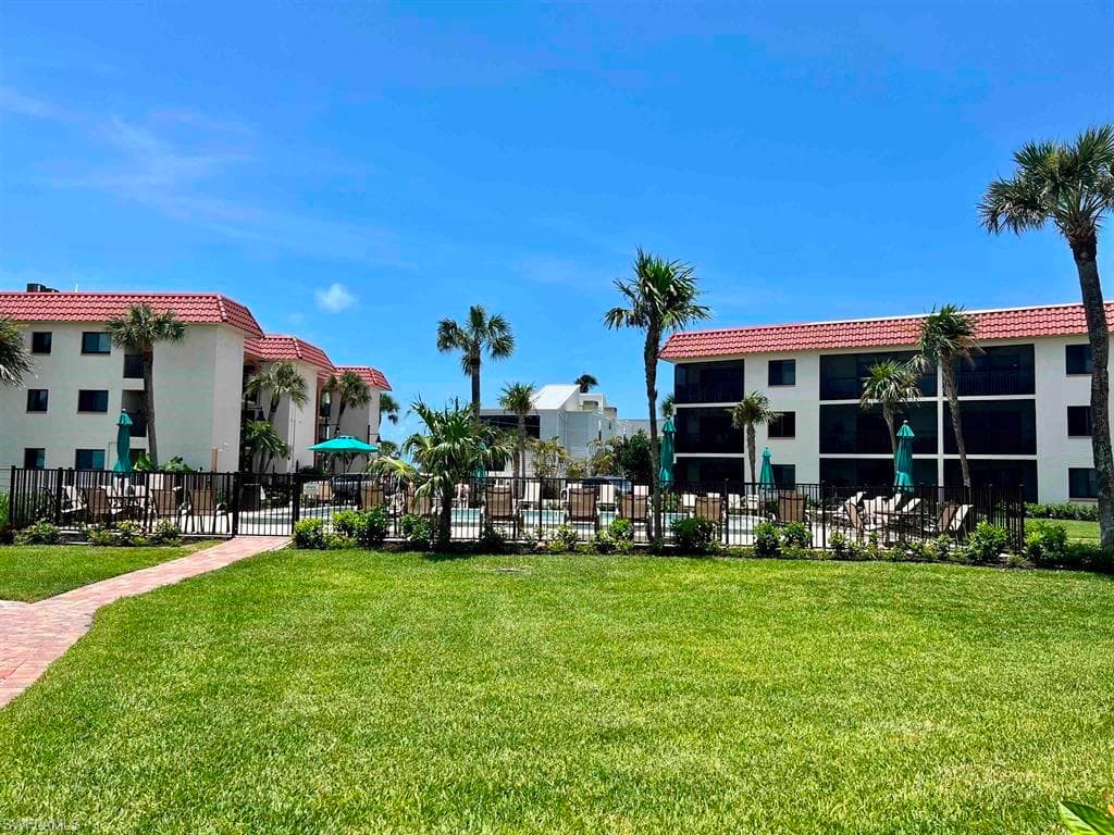 671 E Gulf DR, SANIBEL FL 33957-6