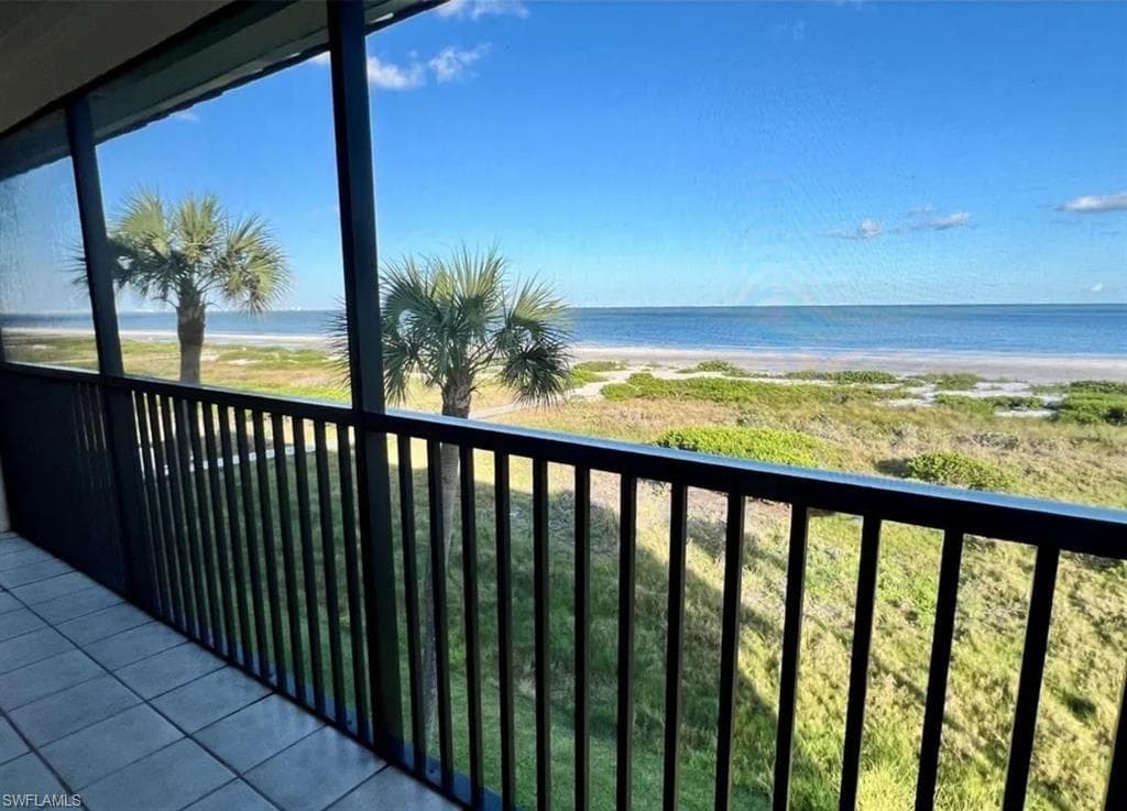 671 E Gulf DR, SANIBEL FL 33957-3