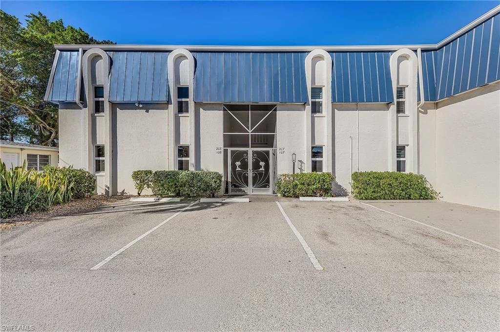 4912 Vincennes ST # 108, CAPE CORAL FL 33904-1