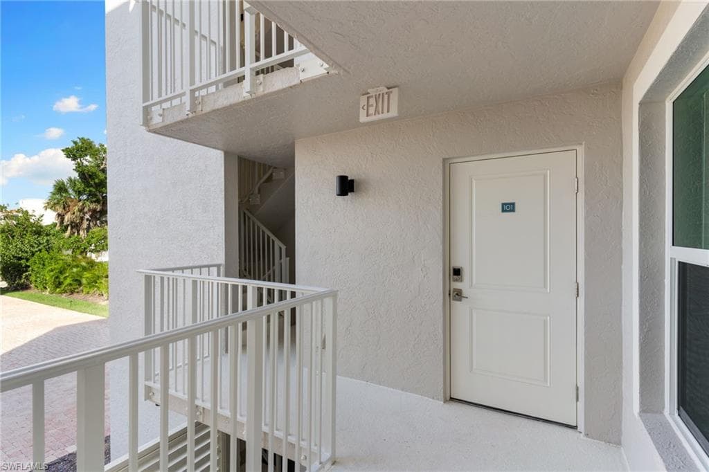 3049 W Gulf DR # 101, SANIBEL FL 33957-26