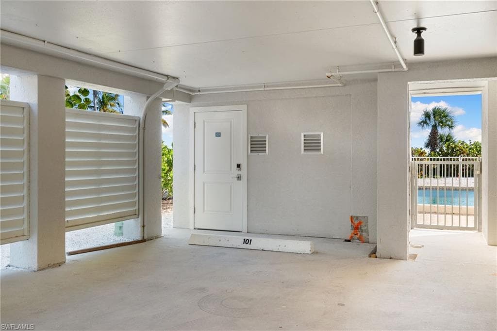 3049 W Gulf DR # 101, SANIBEL FL 33957-27