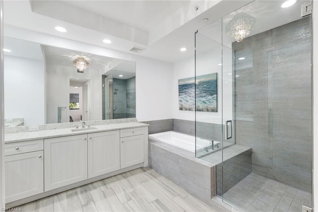 1035 3rd AVE S # 305, NAPLES FL 34102-19