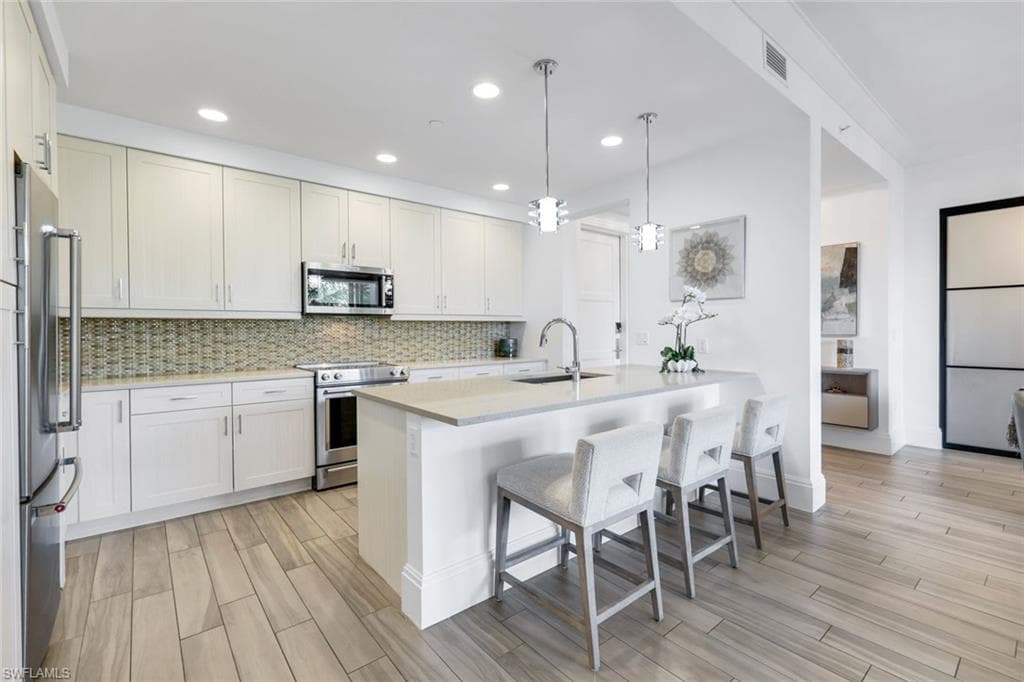 1035 3rd AVE S # 305, NAPLES FL 34102-9