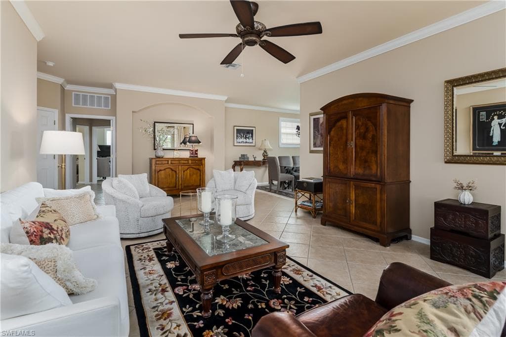 3989 Bishopwood CT W # 201, NAPLES FL 34114-6