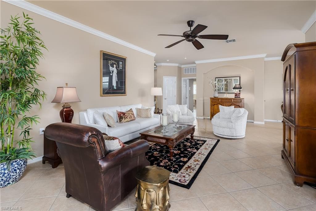 3989 Bishopwood CT W # 201, NAPLES FL 34114-8