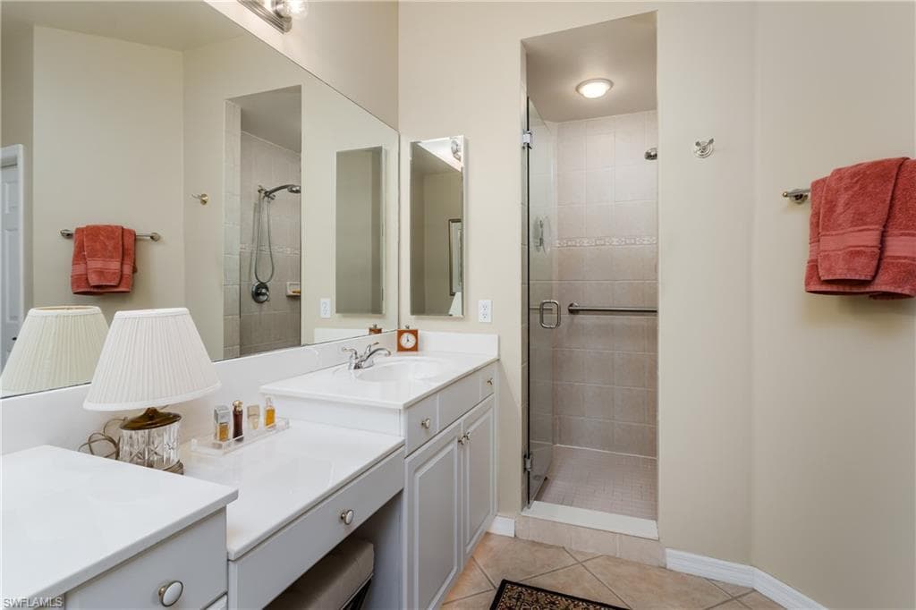 3989 Bishopwood CT W # 201, NAPLES FL 34114-18