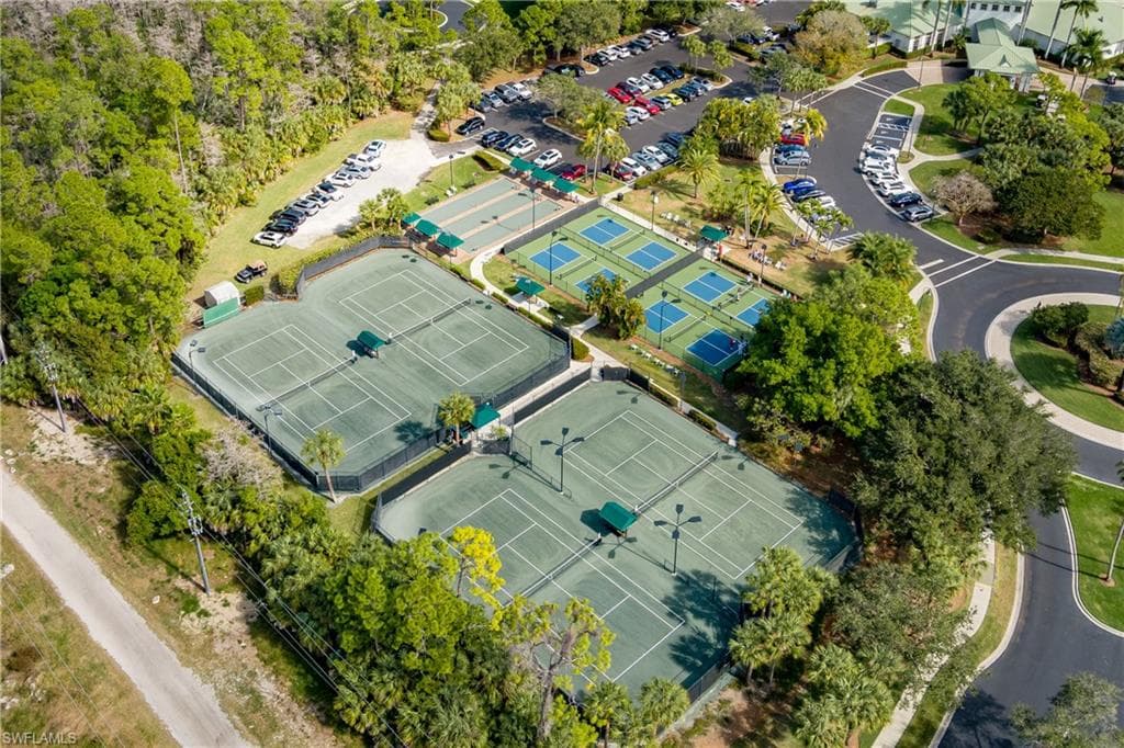 3989 Bishopwood CT W # 201, NAPLES FL 34114-28