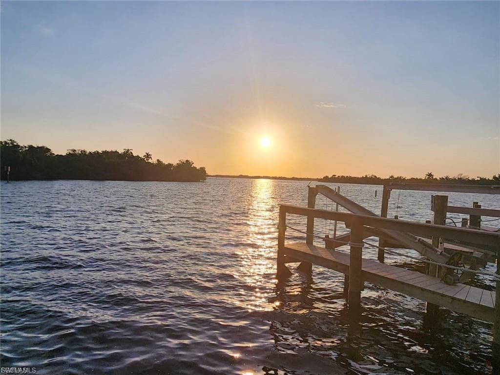 5211 Lake Caloosa DR, FORT MYERS FL 33905-5