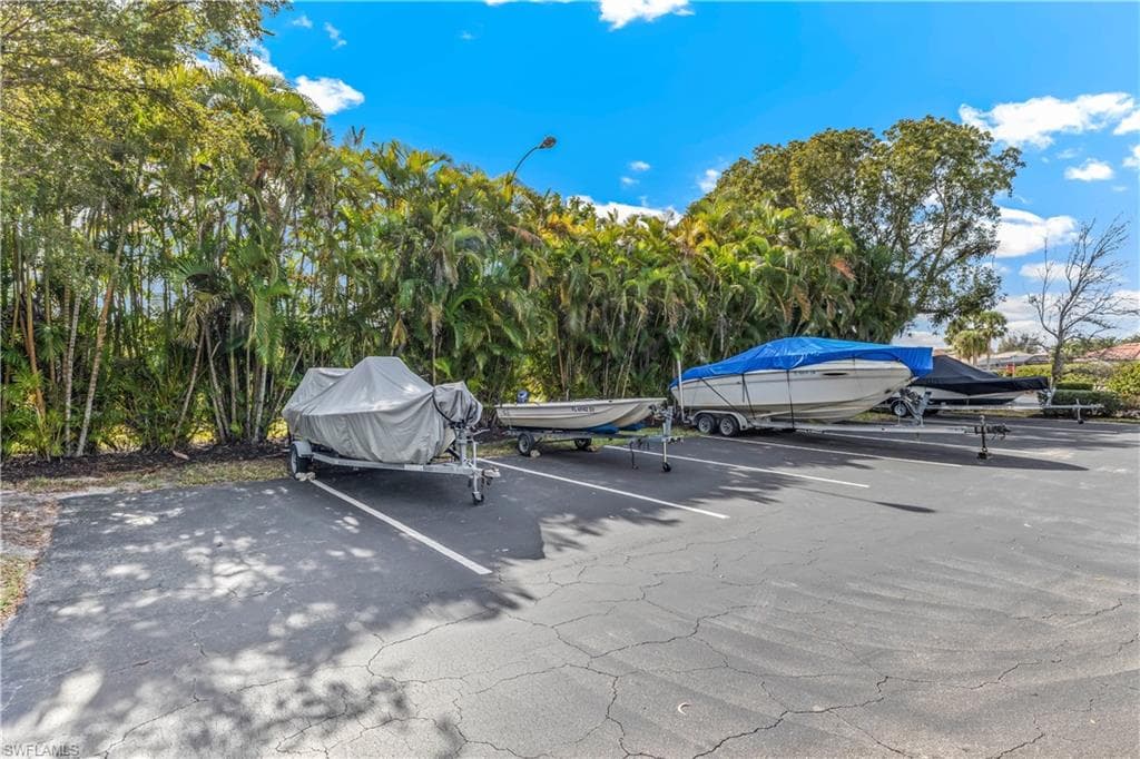 8162 Country RD # 201, FORT MYERS FL 33919-11