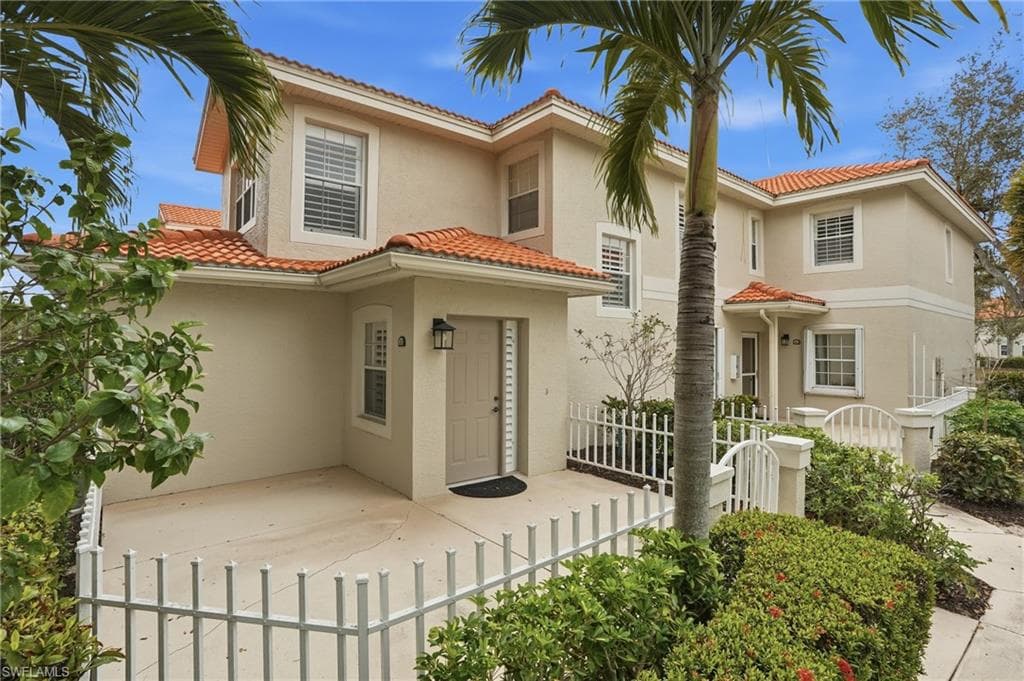 7680 Oleander Gate DR J202-1