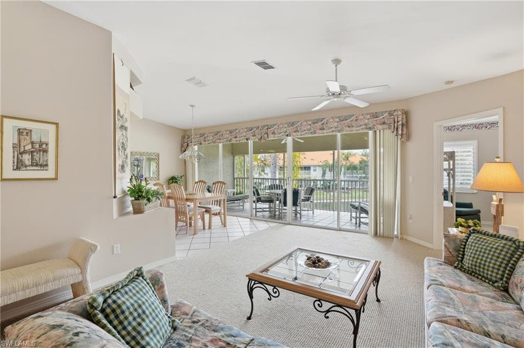 7680 Oleander Gate DR J202-5
