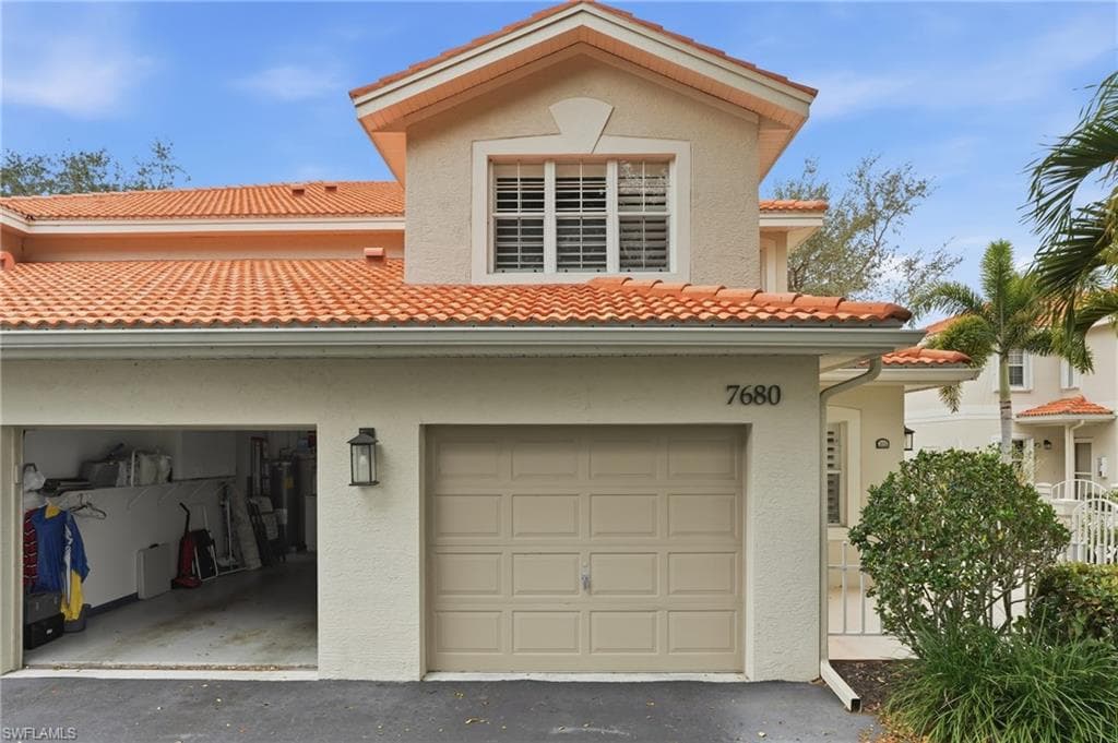 7680 Oleander Gate DR J202-35
