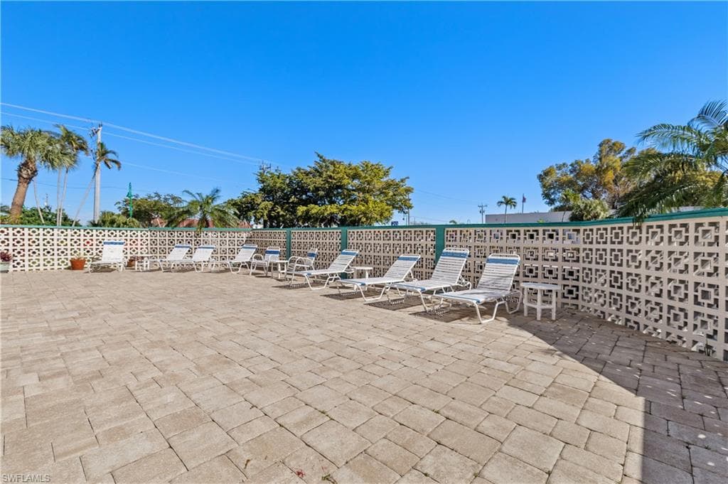 4803 Sunset CT # 304, CAPE CORAL FL 33904-36