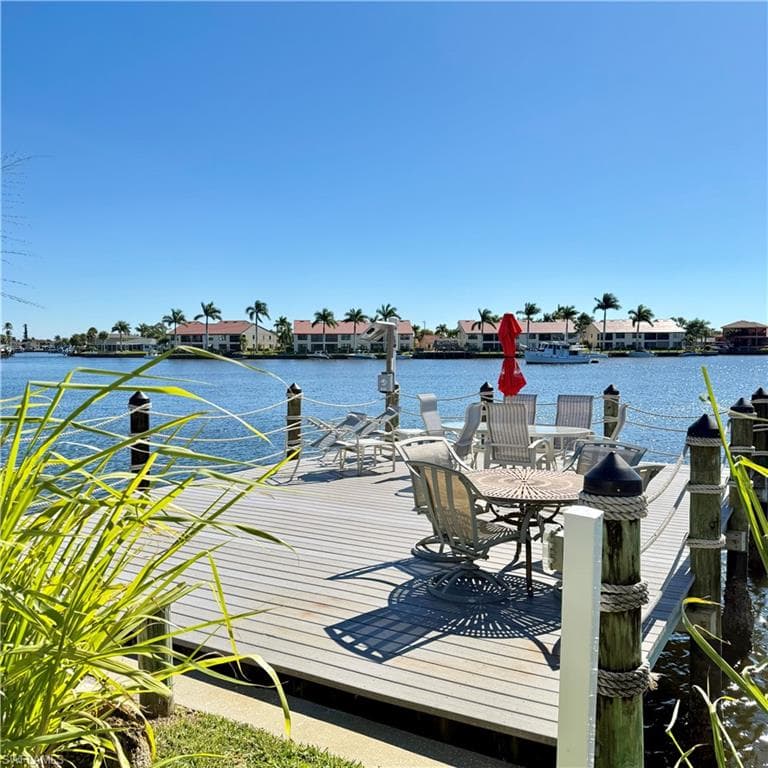 4803 Sunset CT # 304, CAPE CORAL FL 33904-3