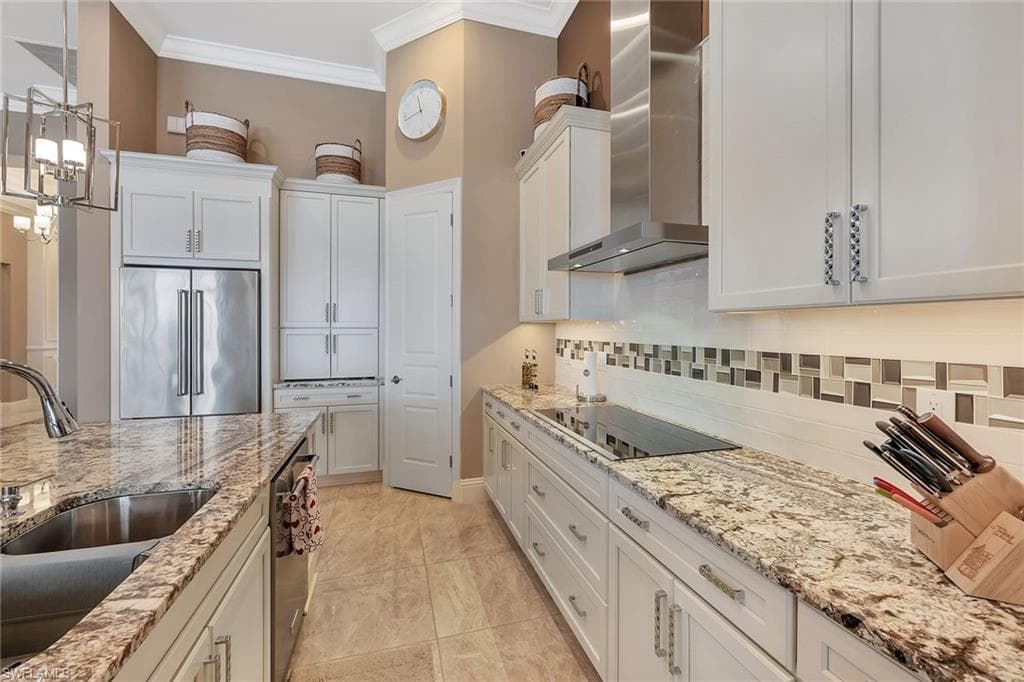 9087 Breakwater DR, NAPLES FL 34120-12