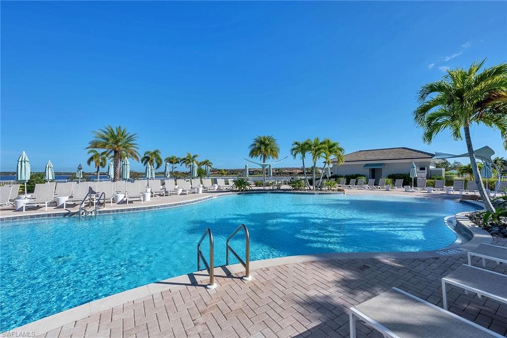 9087 Breakwater DR, NAPLES FL 34120-43