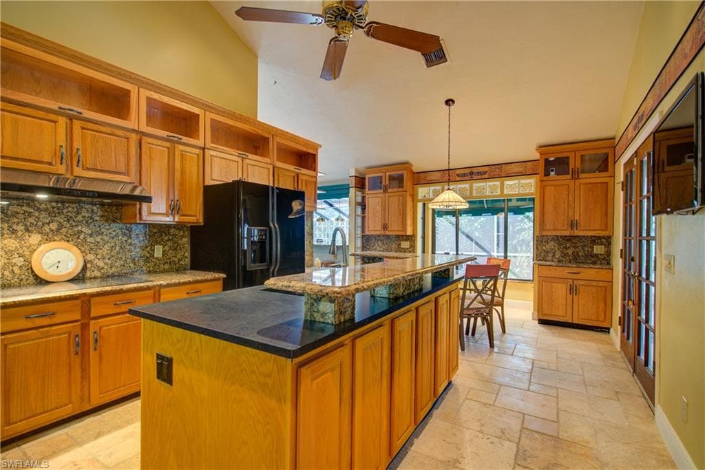 3836 Hidden Acres CIR N-2