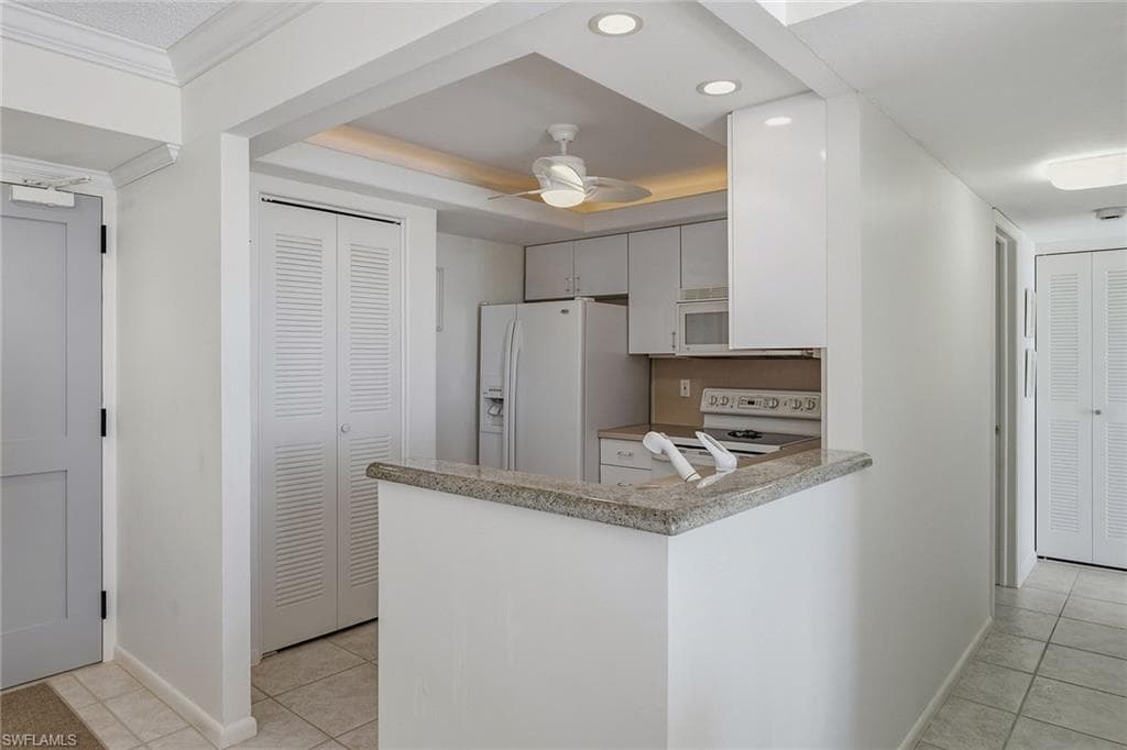 320 Seaview CT # 1409, MARCO ISLAND FL 34145-8