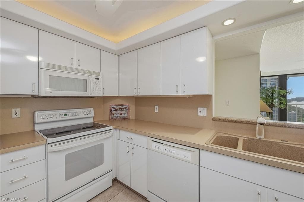 320 Seaview CT # 1409, MARCO ISLAND FL 34145-9