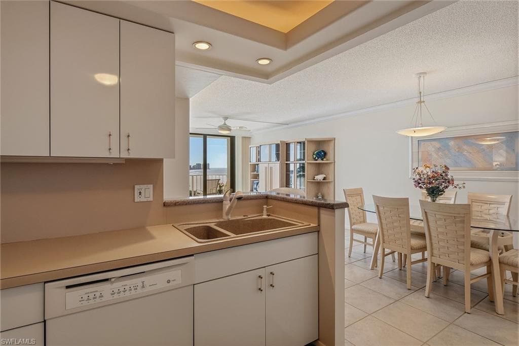 320 Seaview CT # 1409, MARCO ISLAND FL 34145-10