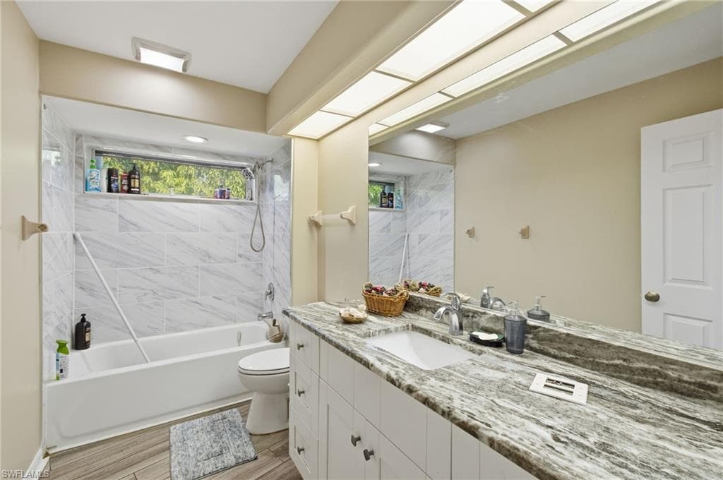 20 Timberland CIR N, FORT MYERS FL 33919-23
