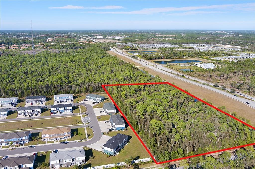Whitaker RD, NAPLES FL 34112-3