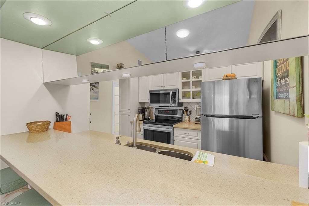 7564 Captains Harbor DR, BOKEELIA FL 33922-25
