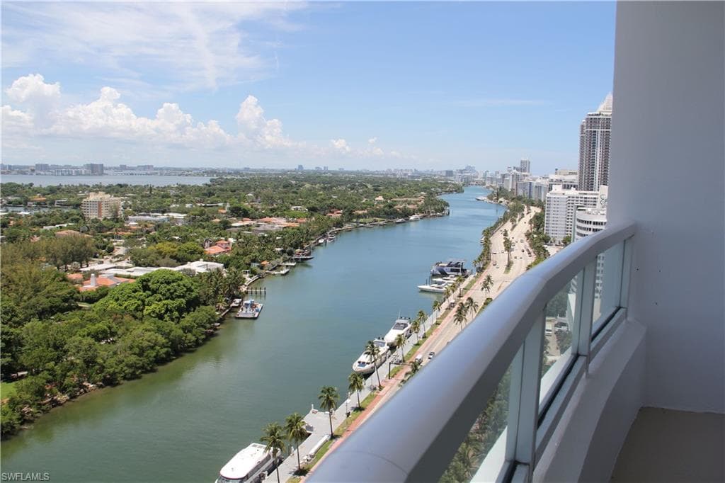 4401 COLLINS AVE, MIAMI BEACH FL 33140-30