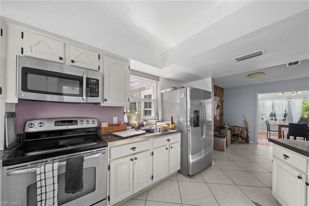 12570 Aubrey LN, BOKEELIA FL 33922-10
