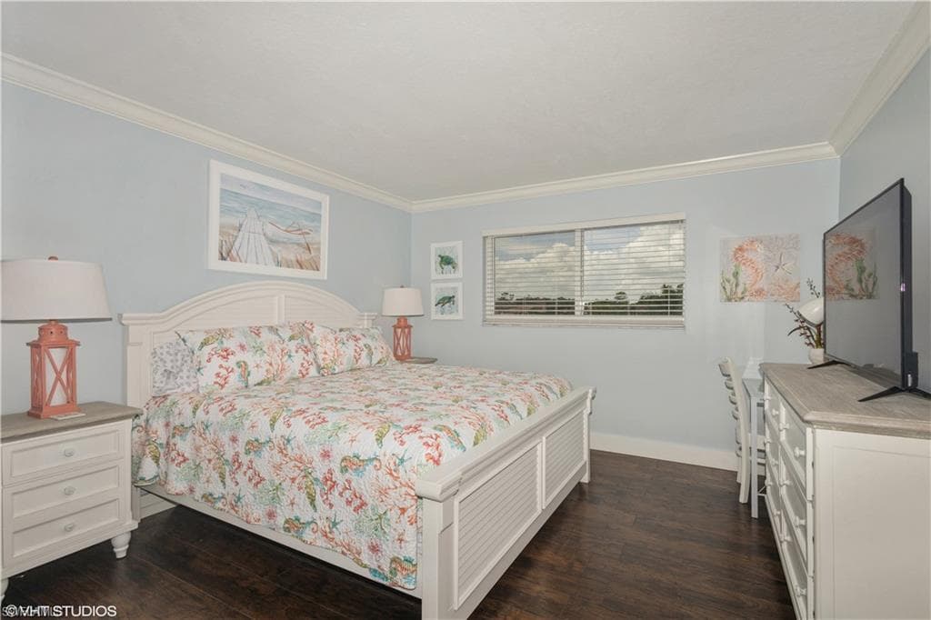 190 Turtle Lake CT # 311, NAPLES FL 34105-22