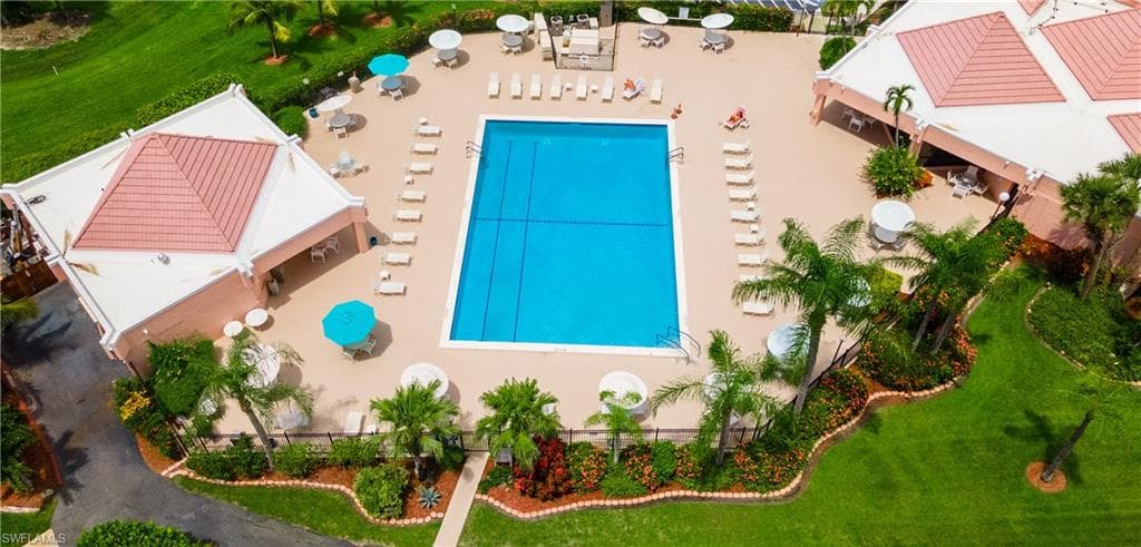 190 Turtle Lake CT # 311, NAPLES FL 34105-29