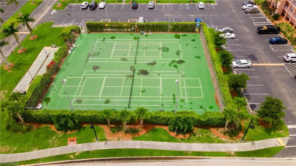 190 Turtle Lake CT # 311, NAPLES FL 34105-33