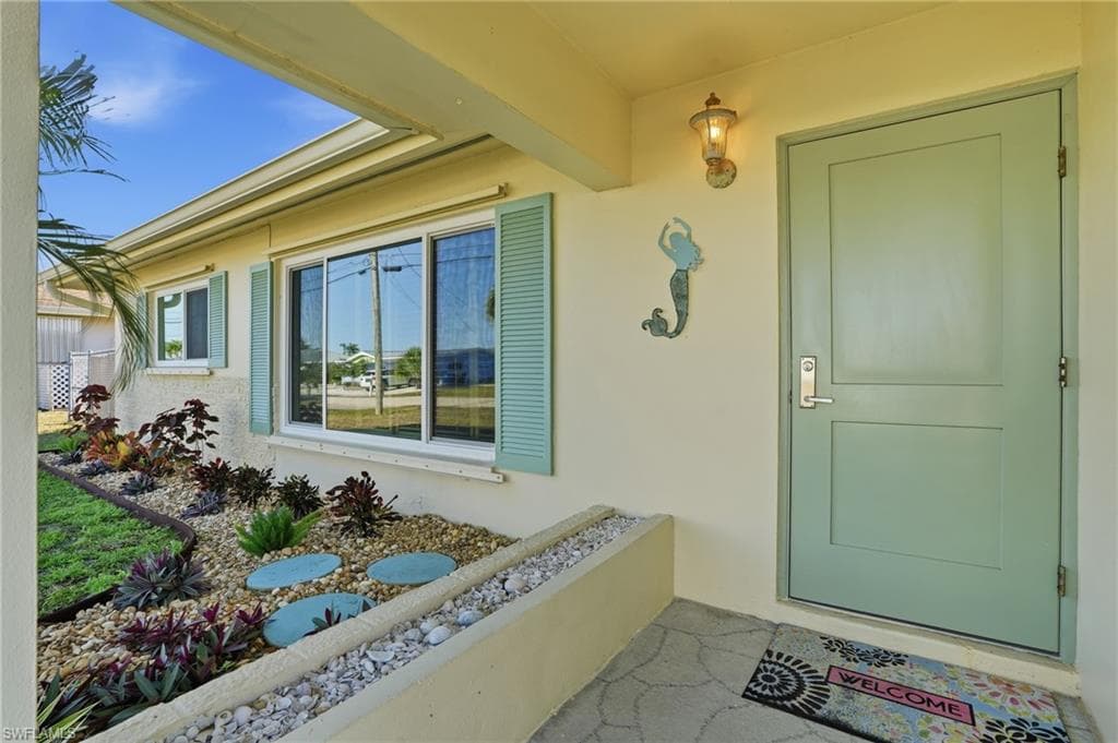 2821 Bruce ST, MATLACHA FL 33993-1