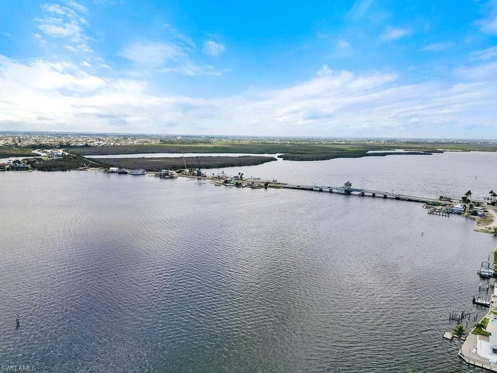 2821 Bruce ST, MATLACHA FL 33993-35