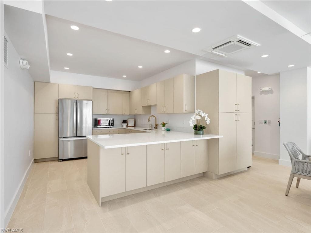 26340 Hickory BLVD # 902, BONITA SPRINGS FL 34134-38