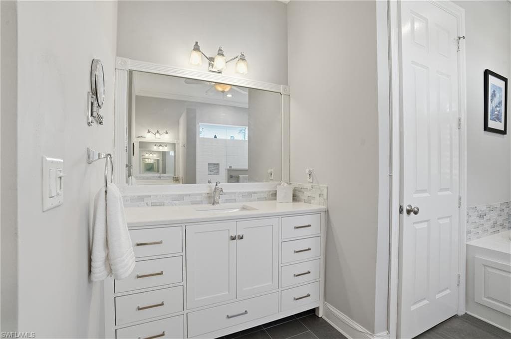 6250 Tidewater Island CIR, FORT MYERS FL 33908-27