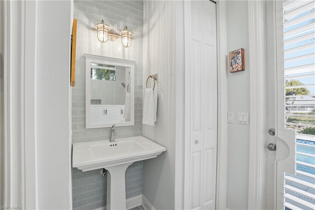 6250 Tidewater Island CIR, FORT MYERS FL 33908-32