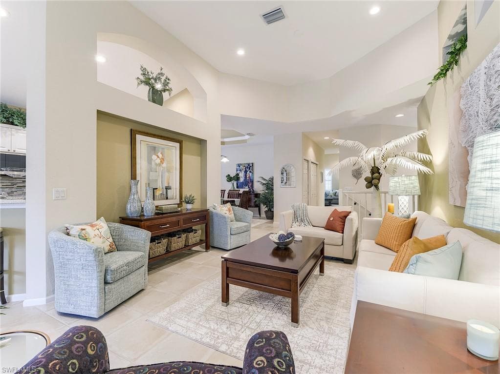 10402 Autumn Breeze DR # 202, ESTERO FL 34135-6